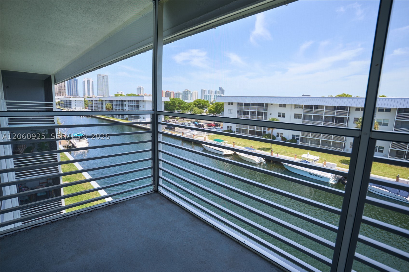 3600 NE 170th St 401