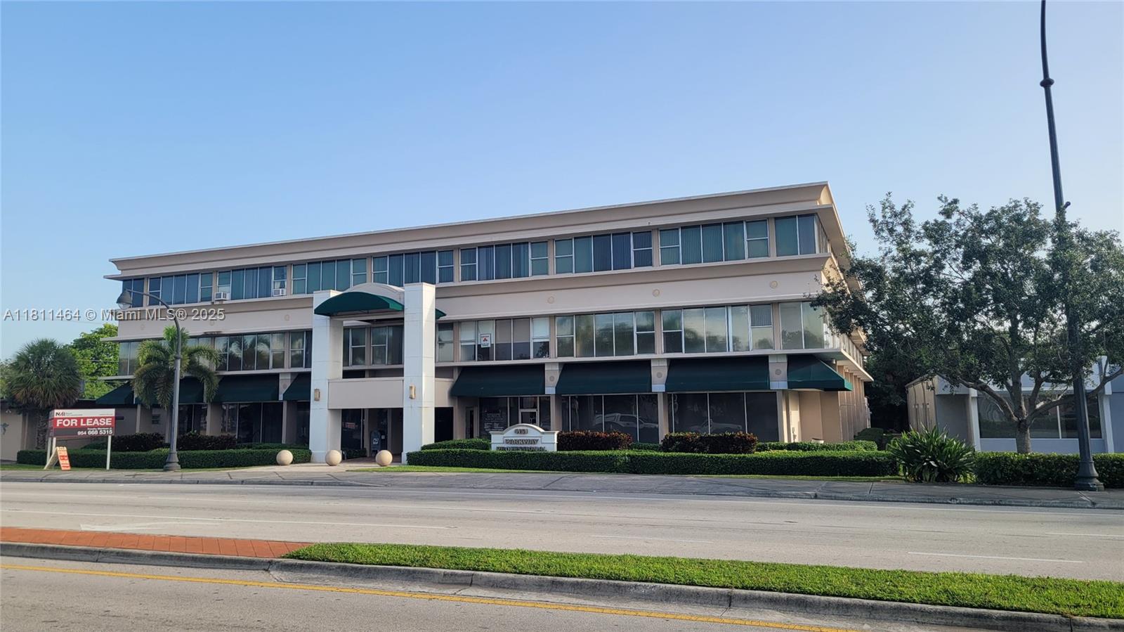 Location: Miramar Parkway & North State Road 7 (US Highway 441), Miramar, FL
Property Overview
Office space in the heart of Miramar, Florida, offering versatile units for lease along the high-traffic corridor of Miramar Parkway. This prestigious office building provides an ideal setting for businesses of all sizes, from startups to established corporations.
Prime Location & Accessibility
Strategically positioned on Miramar Parkway, the building offers high visibility and seamless access to North State Road 7 (US 441), I-95, and Florida’s Turnpike. It is located near restaurants, retail shops, business services, and public transportation hubs for added convenience.
Please note that cosmetology uses are not permitted.