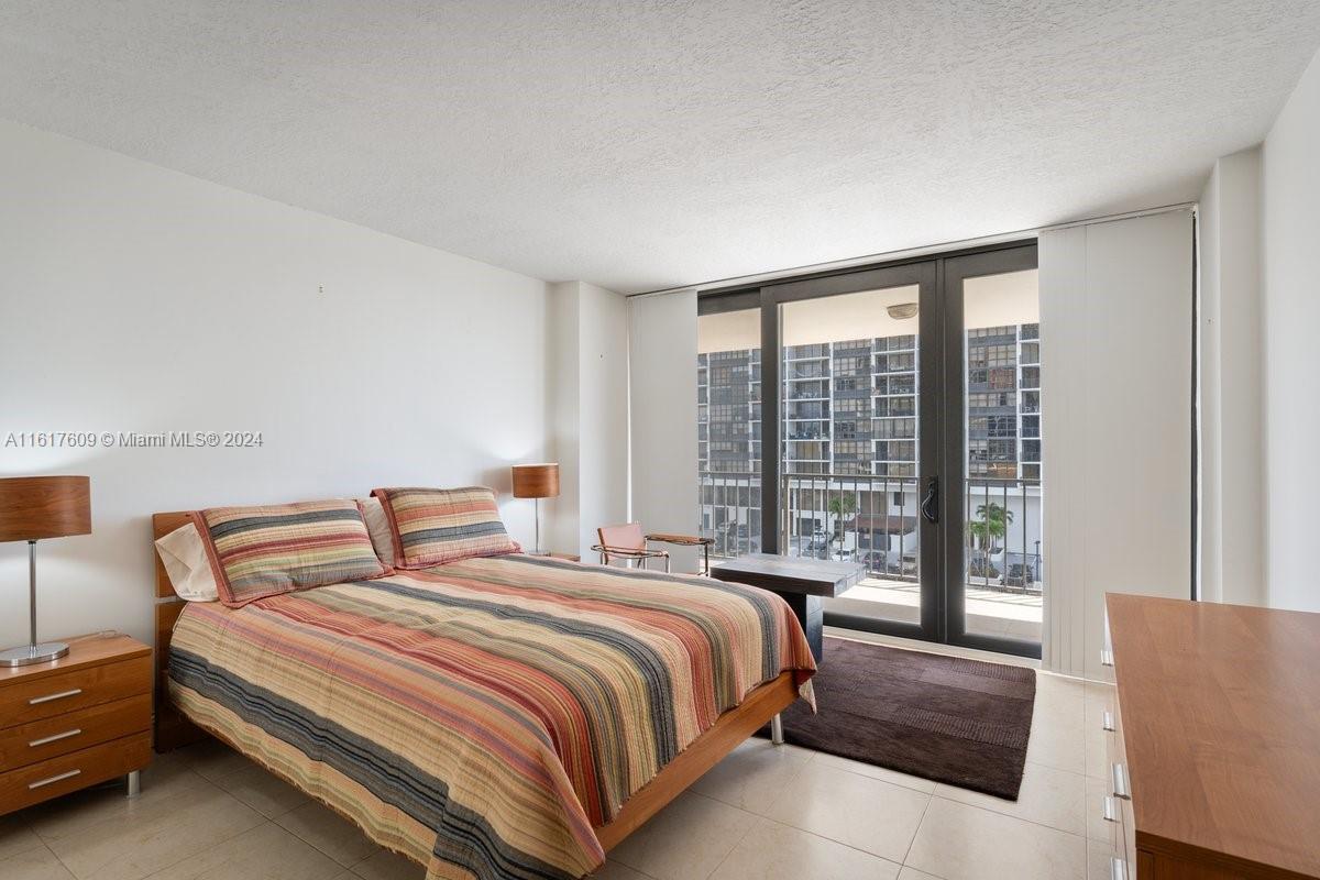 BRICKELL PLACE PHASE II C - Residential