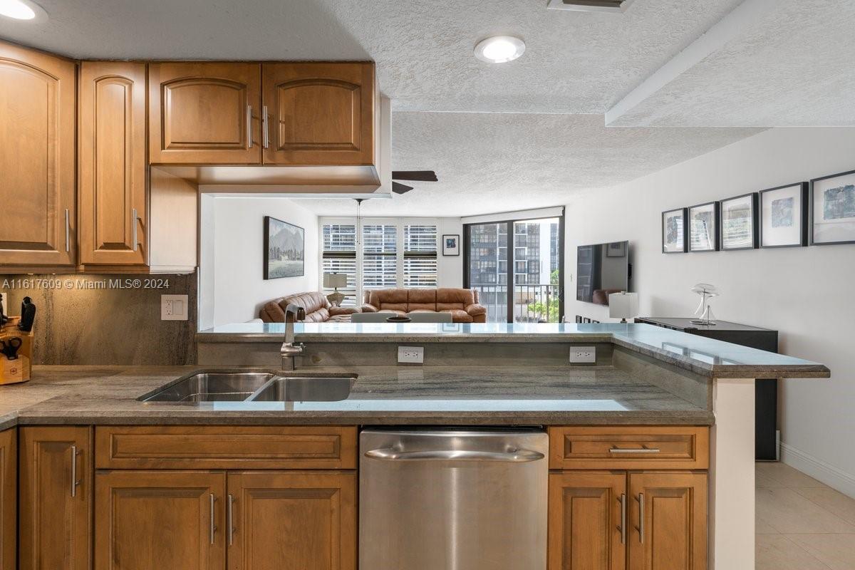 BRICKELL PLACE PHASE II C - Residential