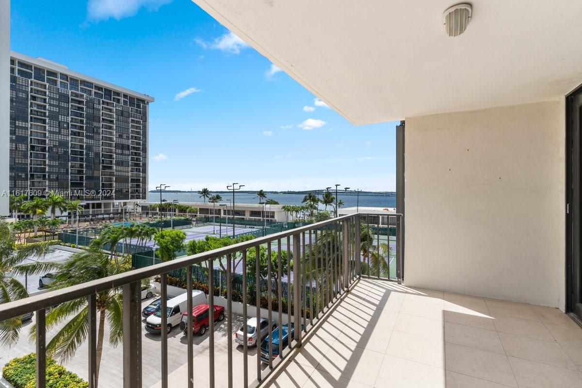 1915 Brickell Ave C506