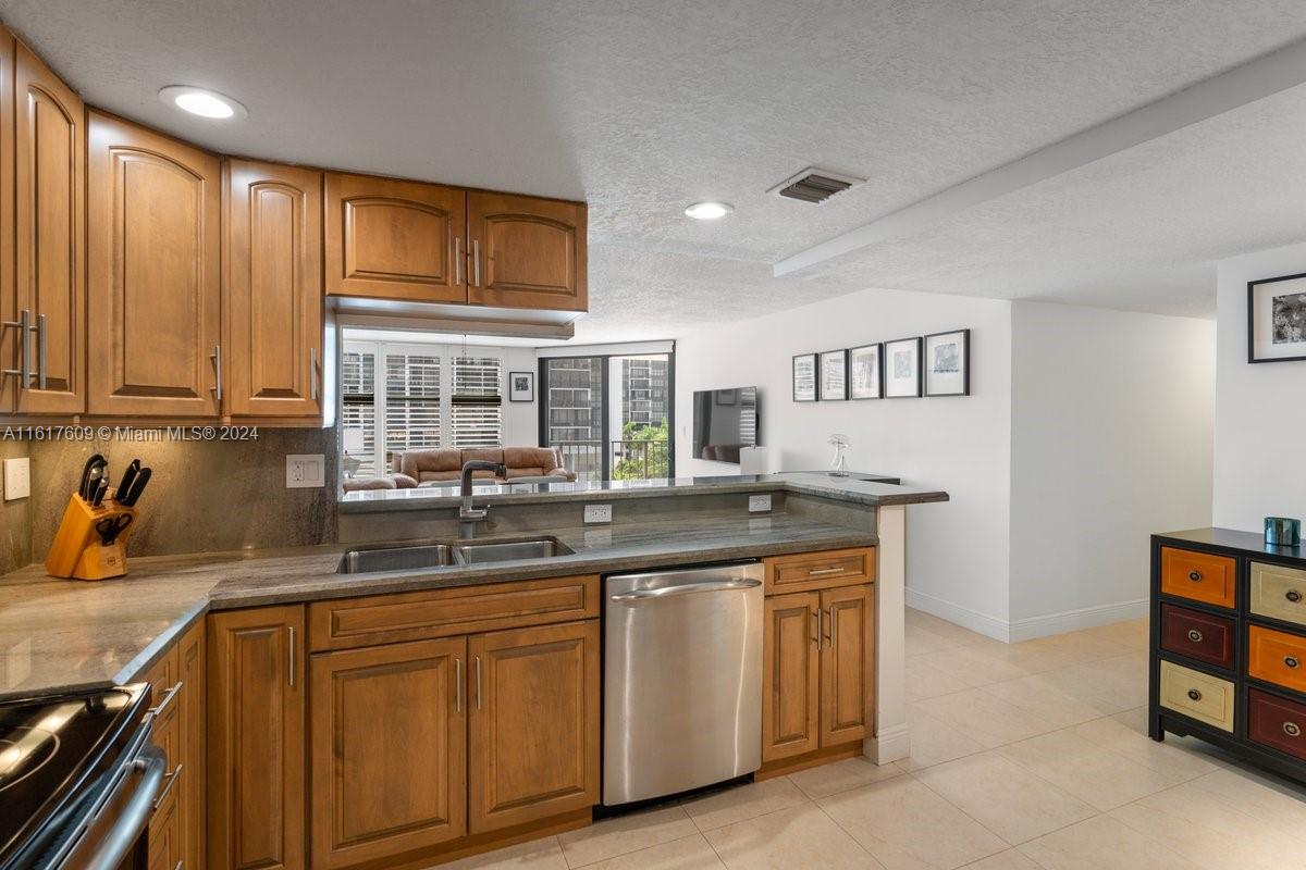 BRICKELL PLACE PHASE II C - Residential