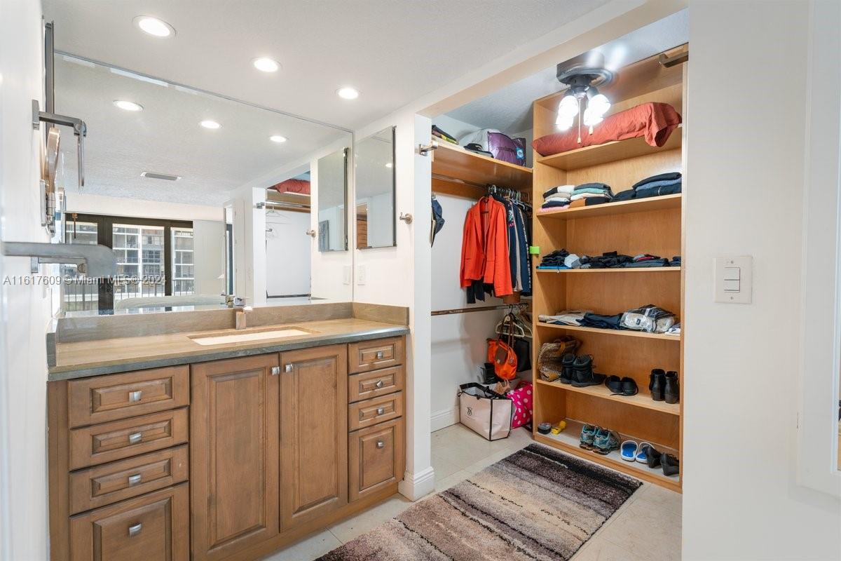 BRICKELL PLACE PHASE II C - Residential