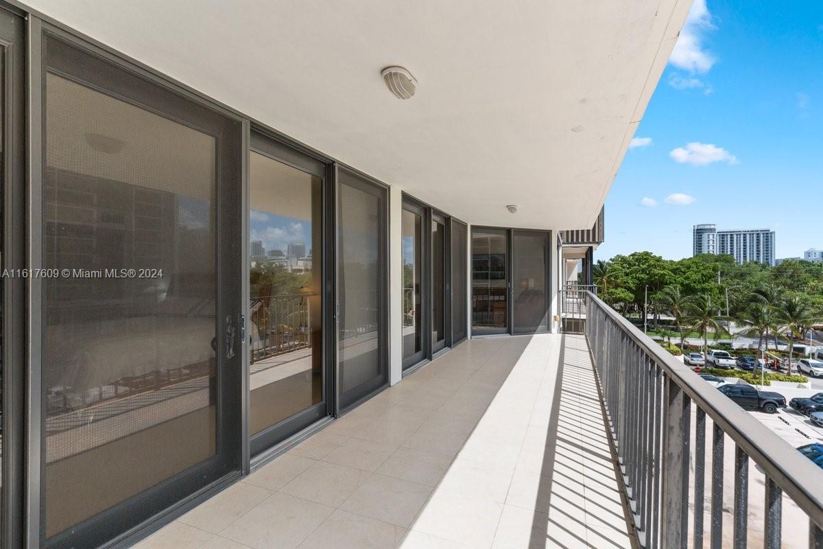 BRICKELL PLACE PHASE II C - Residential