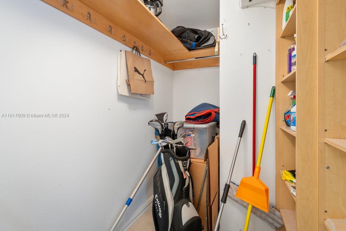 BRICKELL PLACE PHASE II C - Residential