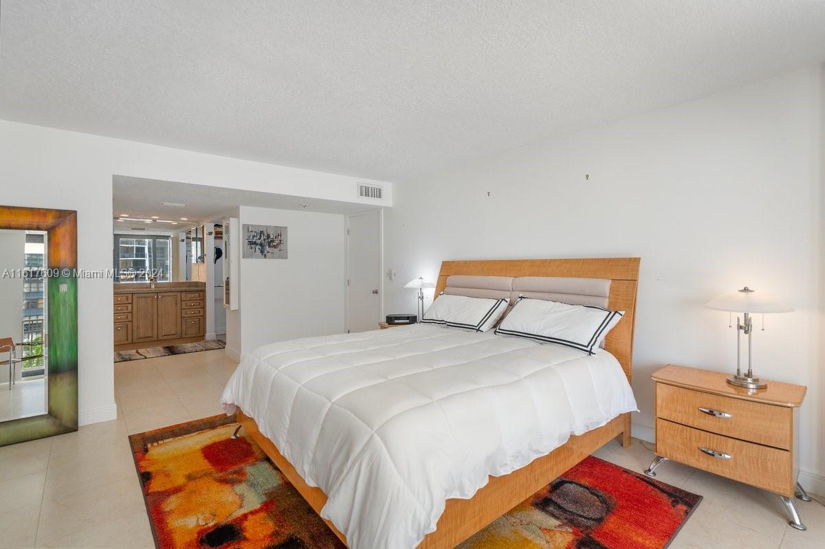 BRICKELL PLACE PHASE II C - Residential