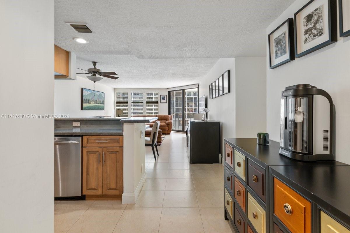 1915 Brickell Ave C506