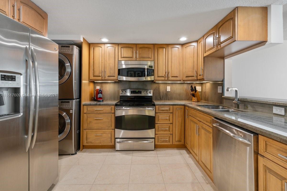 1915 Brickell Ave C506