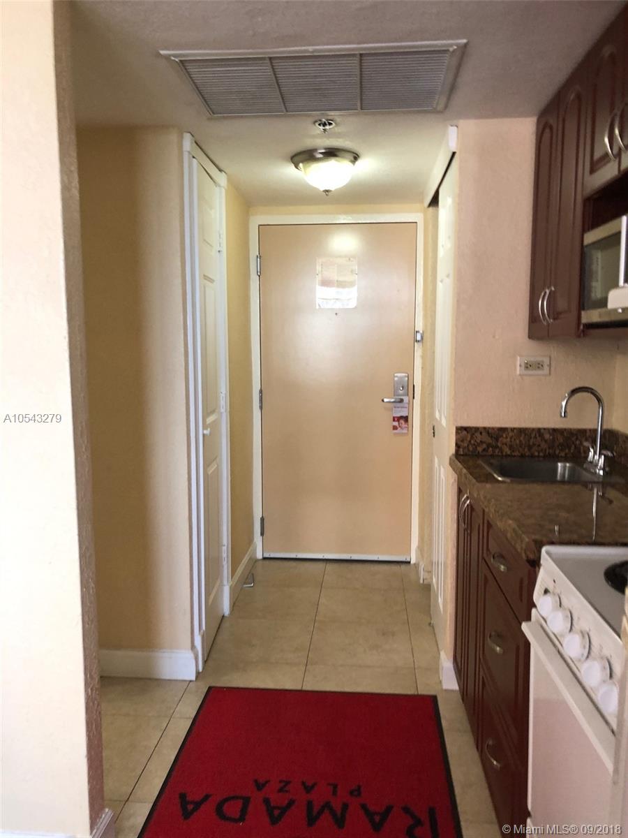 THE AVENTURA BEACH CLUB C - Residential