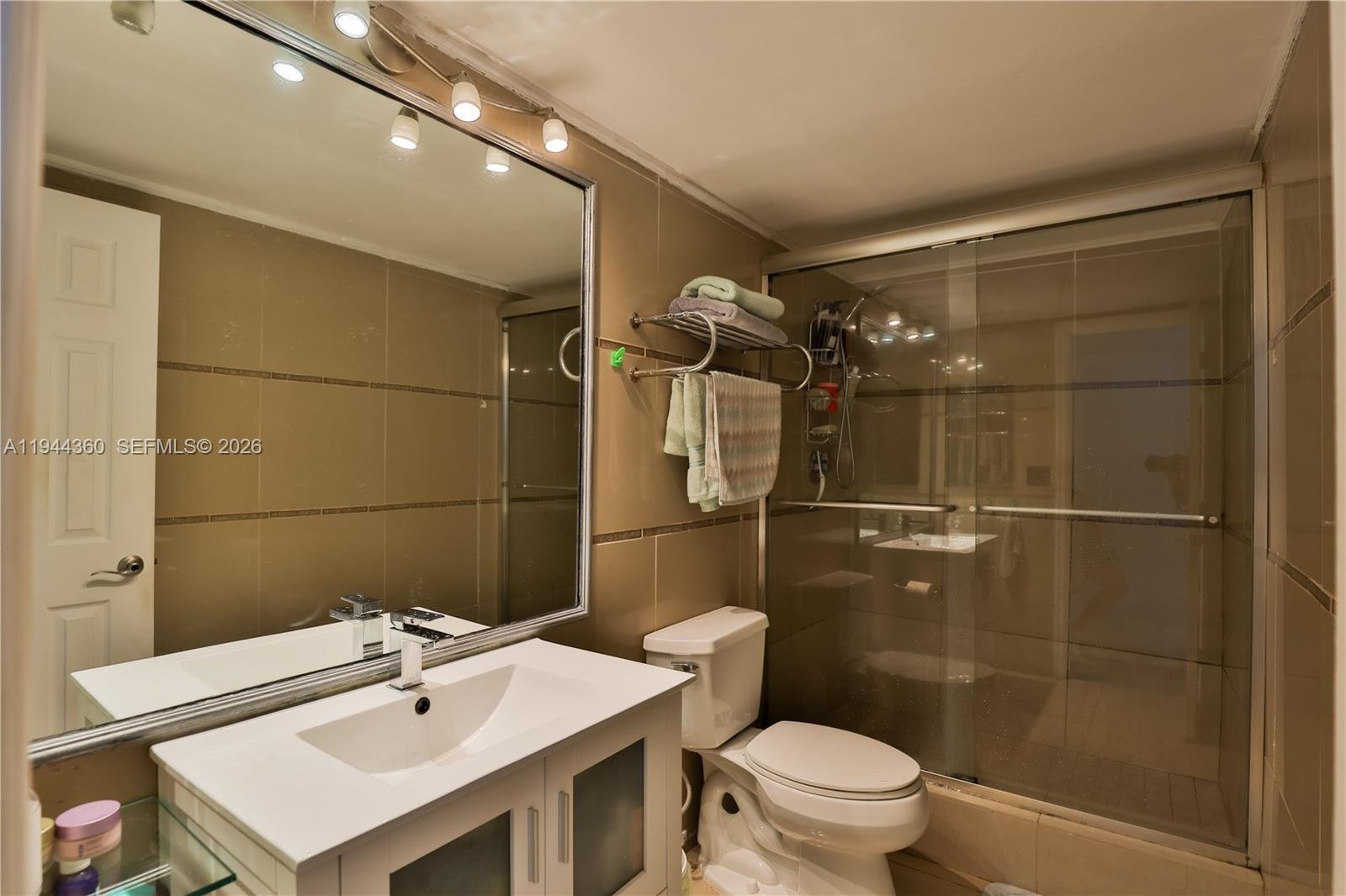 OCEANVIEW BUILDING B COND - Residential