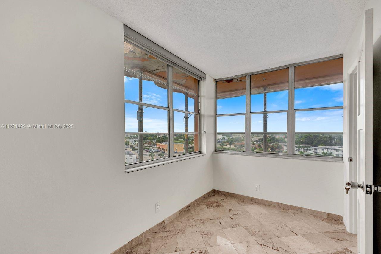 CRESTVIEW TOWERS CONDO - Residential