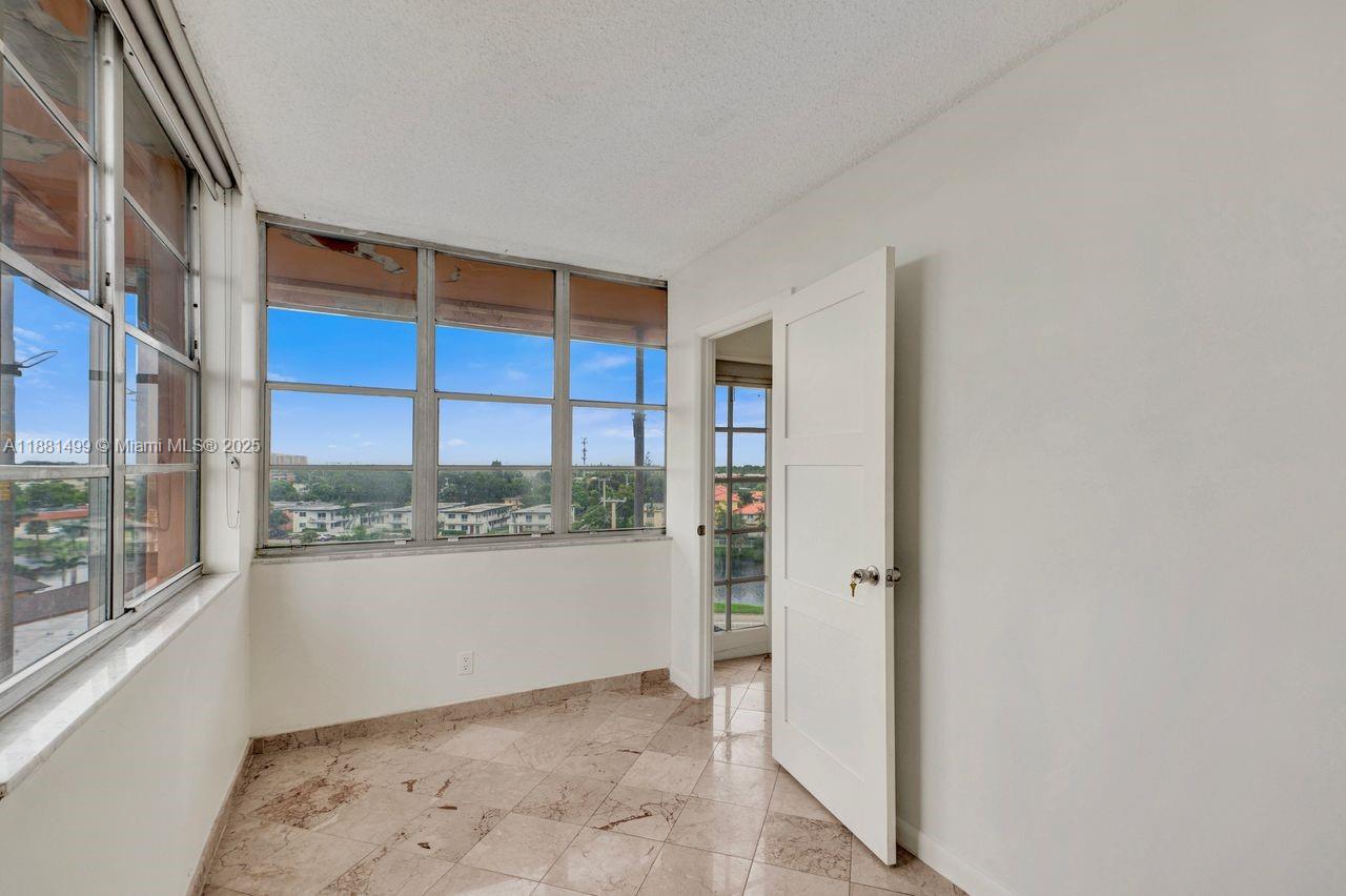 CRESTVIEW TOWERS CONDO - Residential
