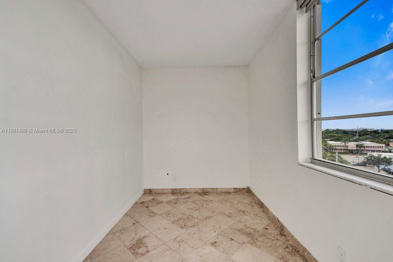 CRESTVIEW TOWERS CONDO - Residential