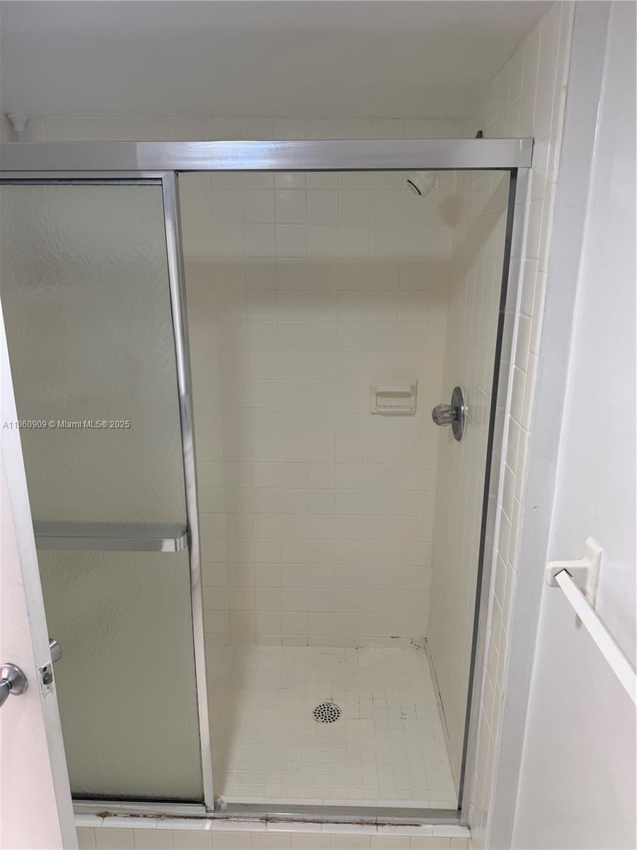 CONDO 1 OF SABAL PALM CON - Residential Lease