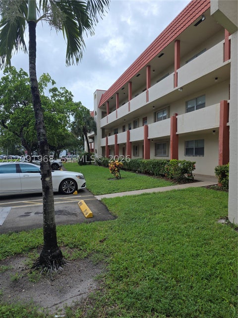 Photo of 3071 E Sunrise Lakes Dr #107, Sunrise, FL 33322 (MLS # A12091968)