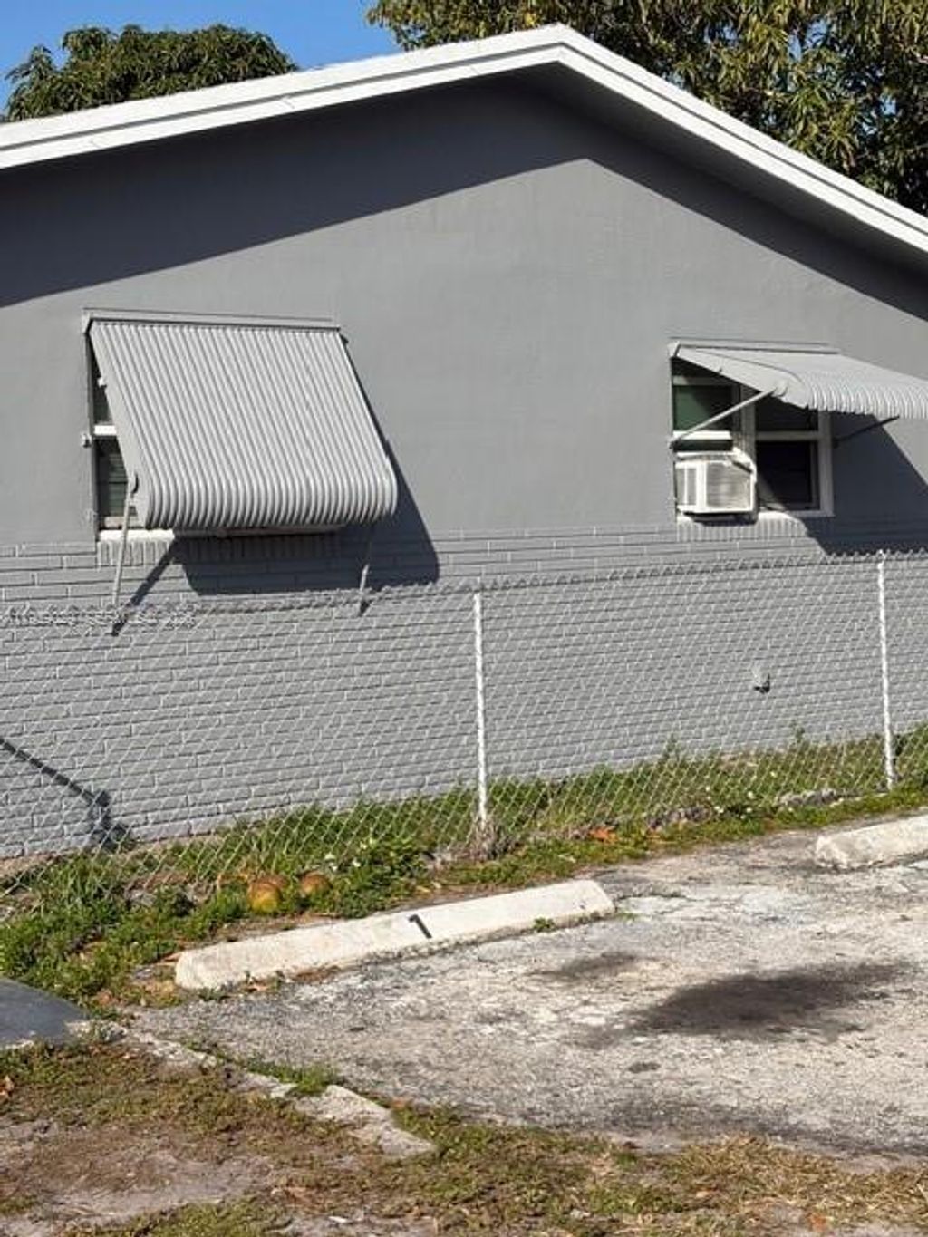 Photo of 1913 SW Gardenia Rd, Fort Lauderdale, FL 33317 (MLS # A11959029)