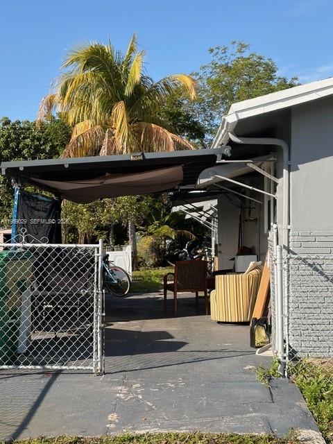 FLORAL HEIGHTS - Residential Income