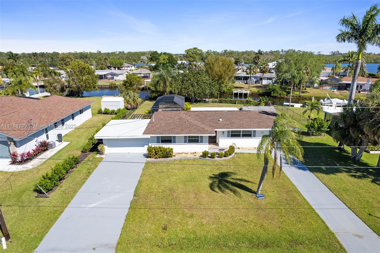 13880 Lazy Ln, Fort Myers, Lee County, Florida - 3 Bedrooms  
2 Bathrooms - 