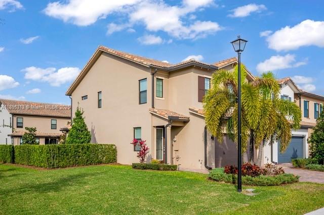 View photos, virtual tours, details... 8251 Cinch Way