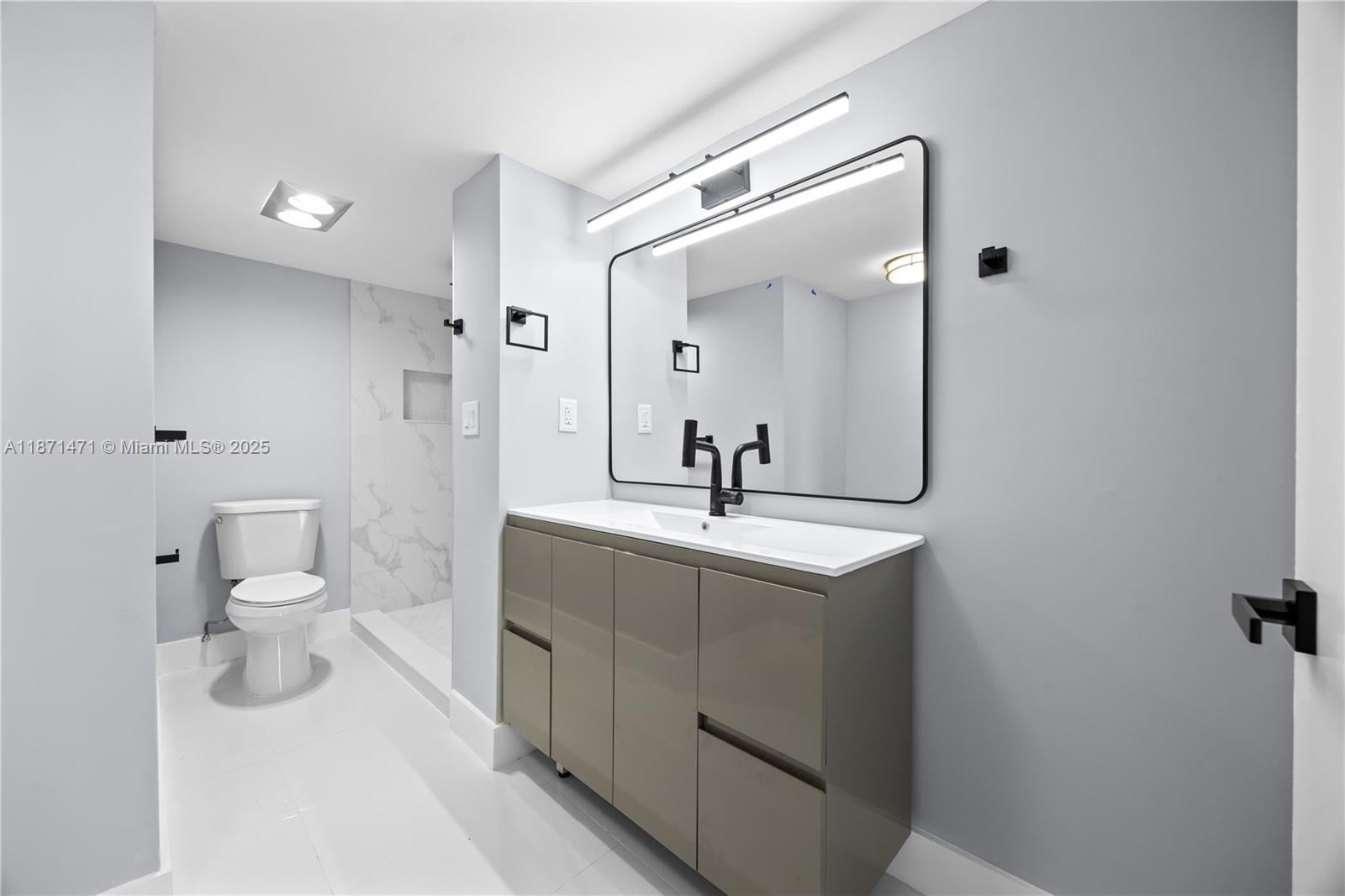 CORONADO CONDO- TOWER II - Residential