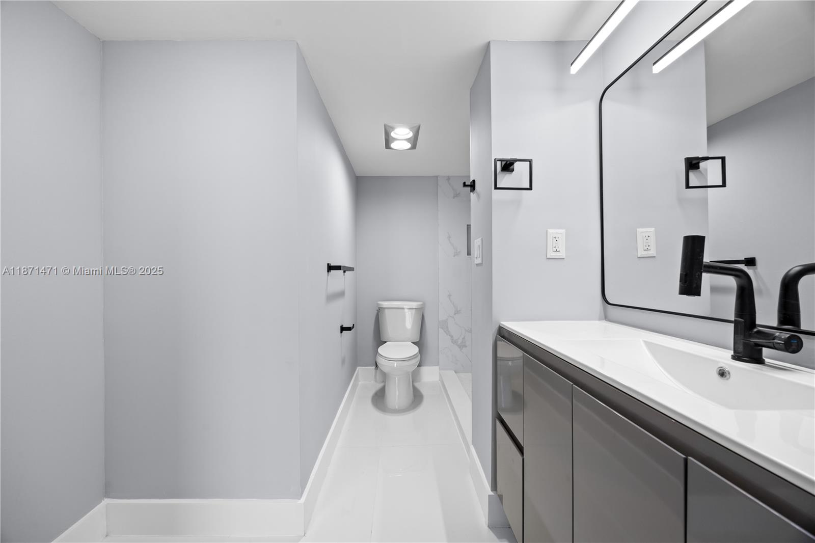 CORONADO CONDO- TOWER II - Residential