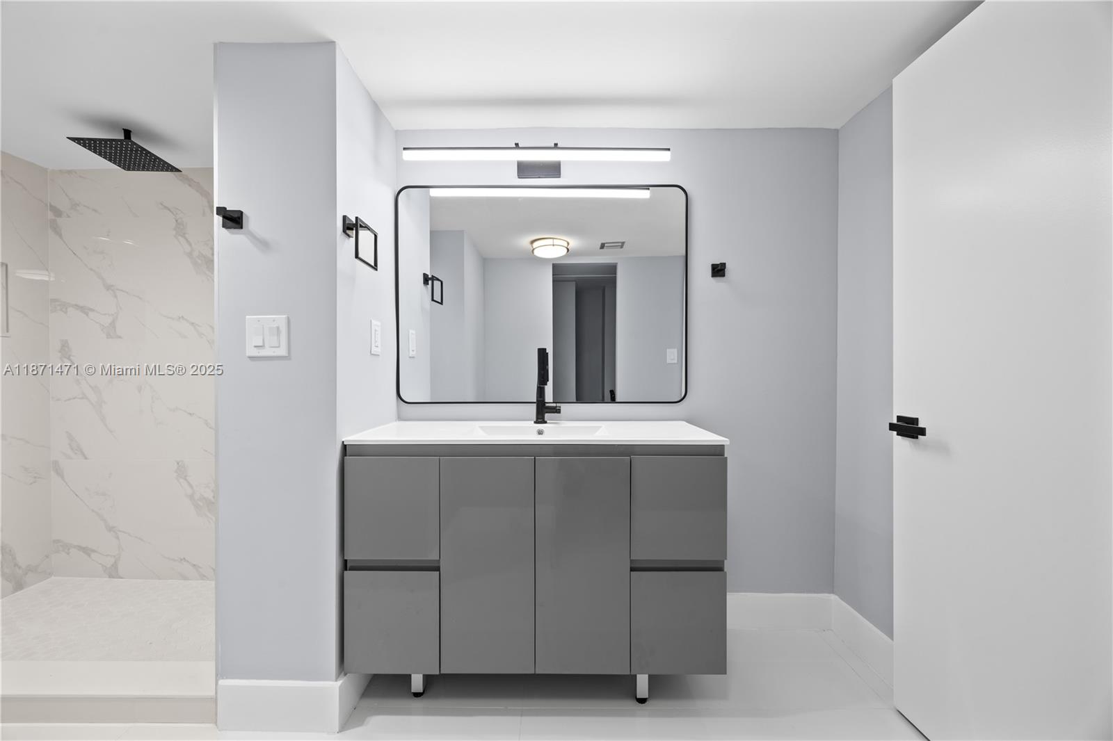 CORONADO CONDO- TOWER II - Residential