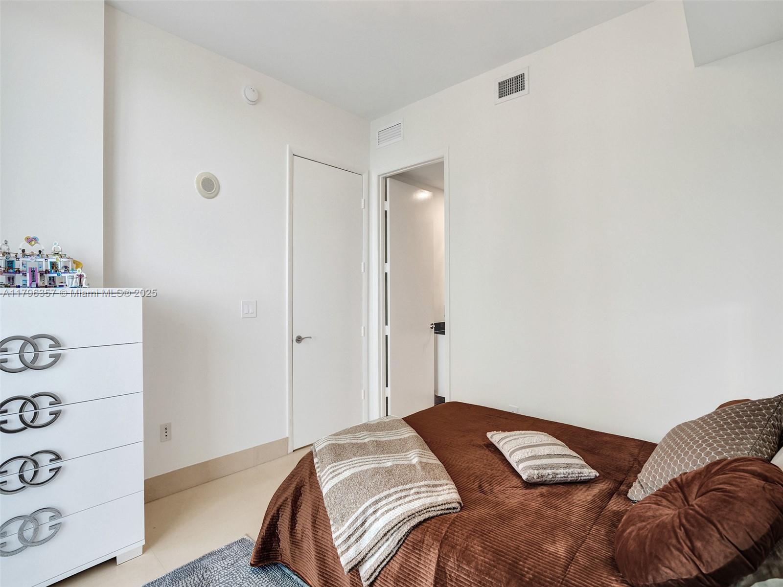 TDR TOWER I CONDO - Residential