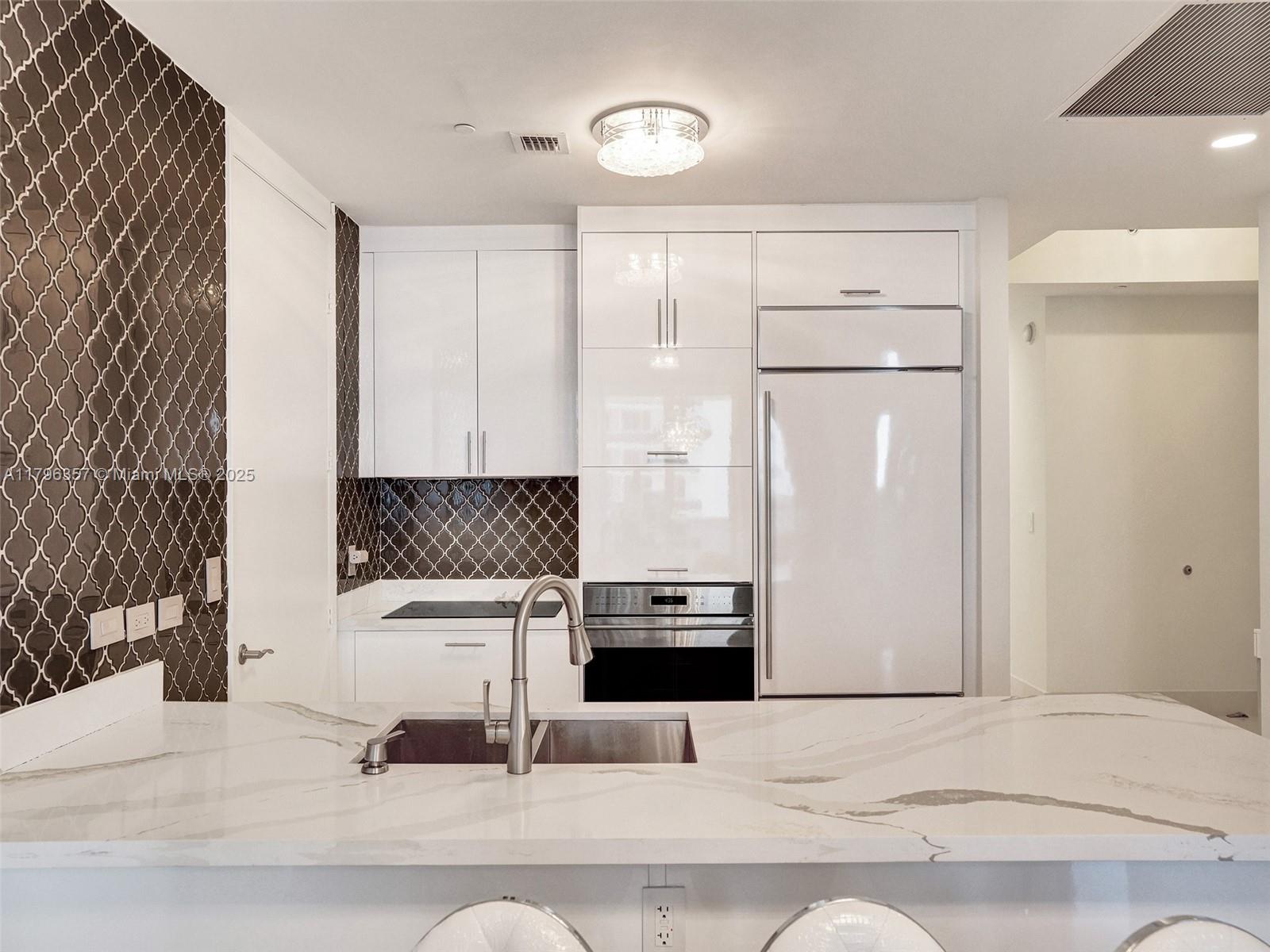 TDR TOWER I CONDO - Residential