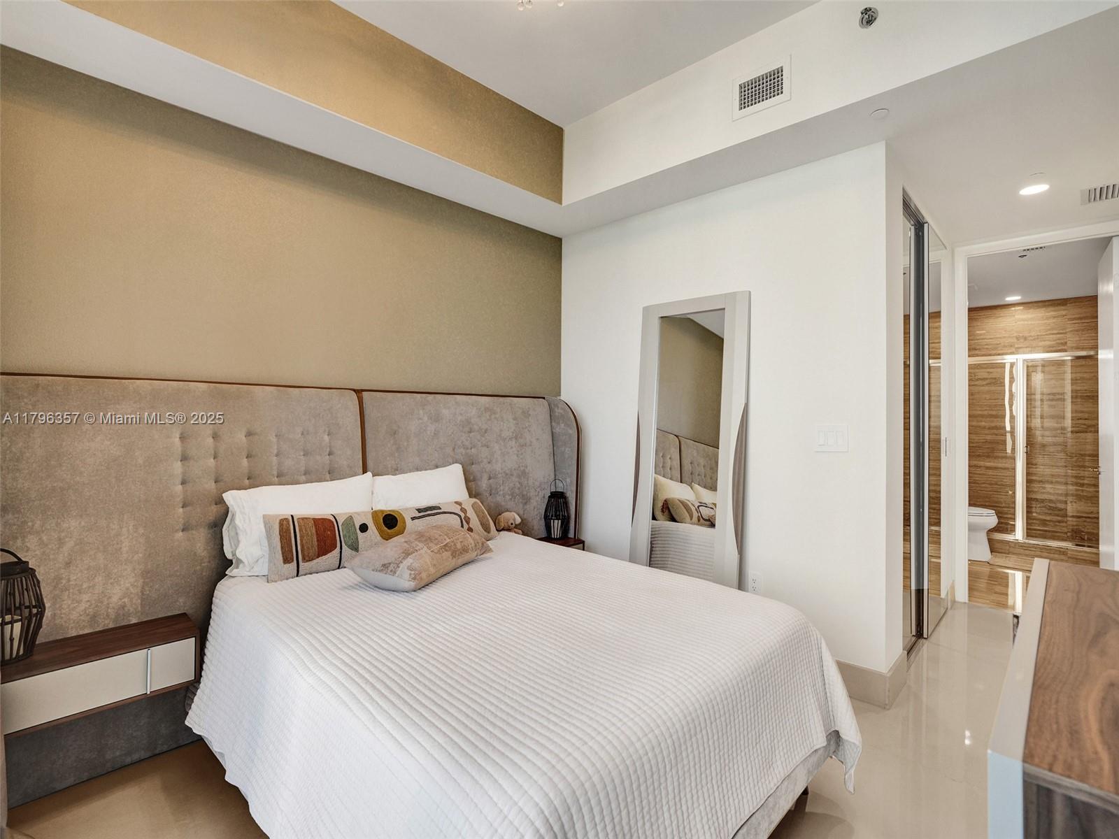 TDR TOWER I CONDO - Residential