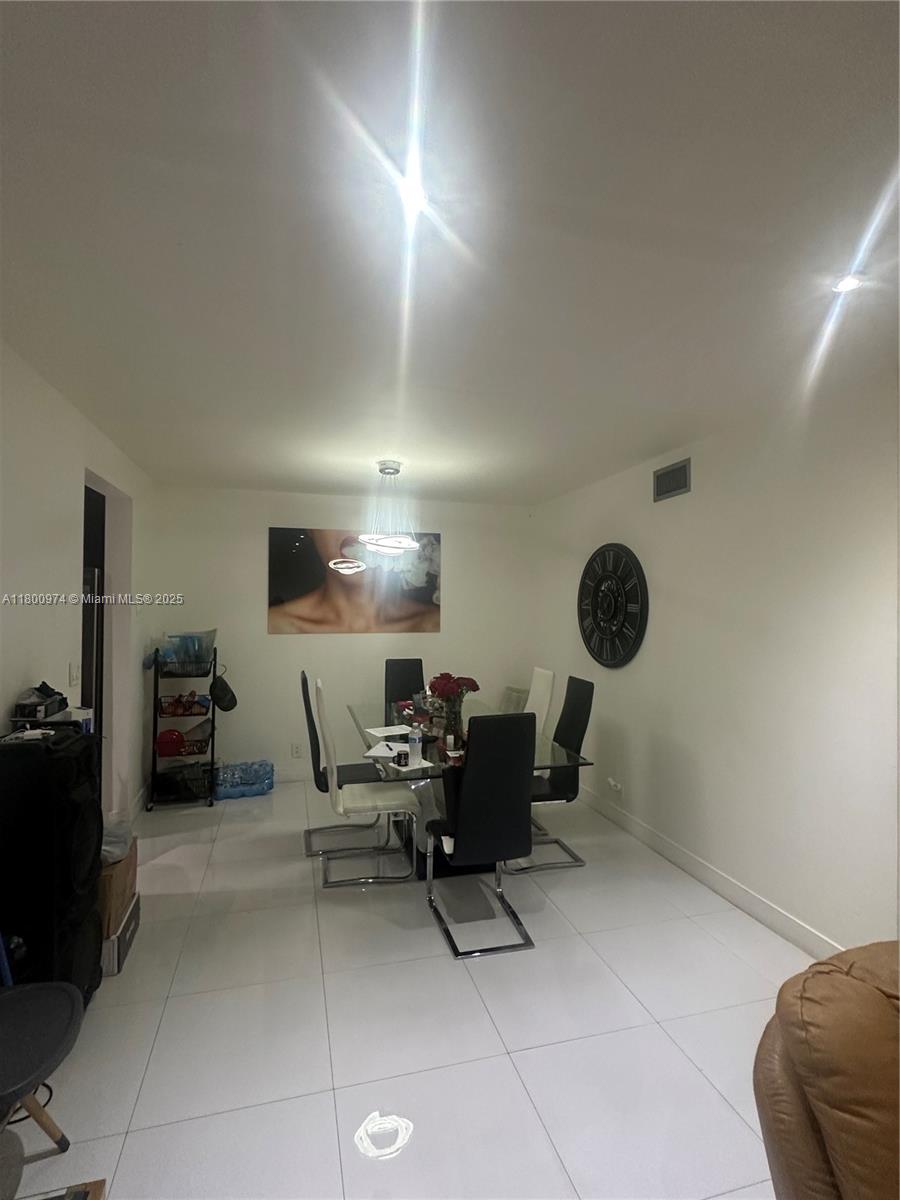 HAMPTON COURT CONDO - Residential