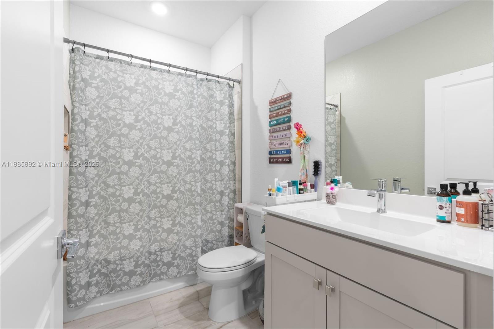 MERRICK SQUARE - Residential