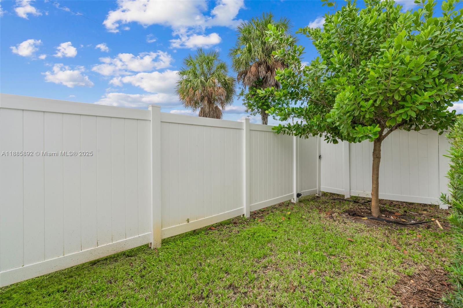 MERRICK SQUARE - Residential