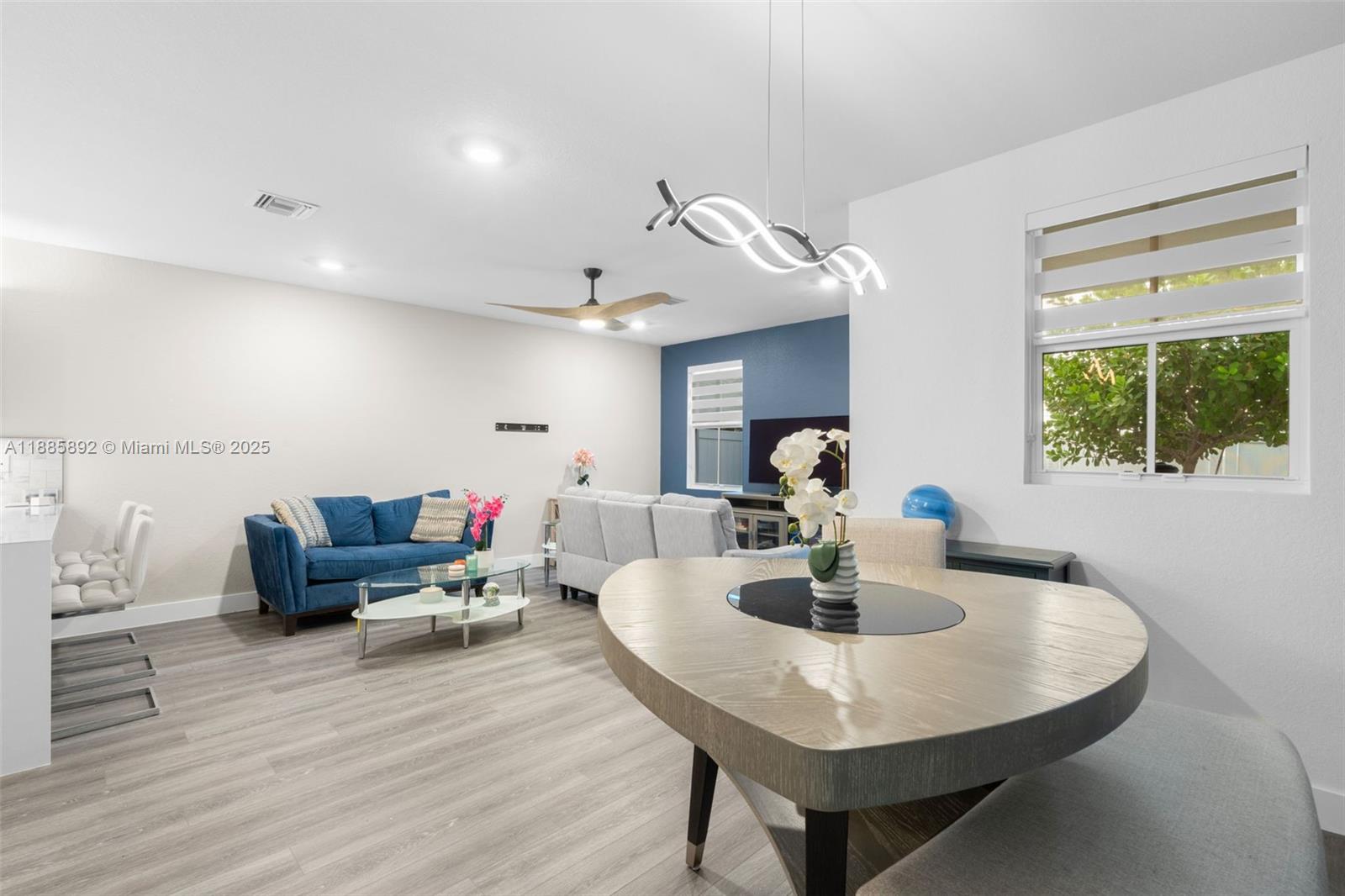 MERRICK SQUARE - Residential