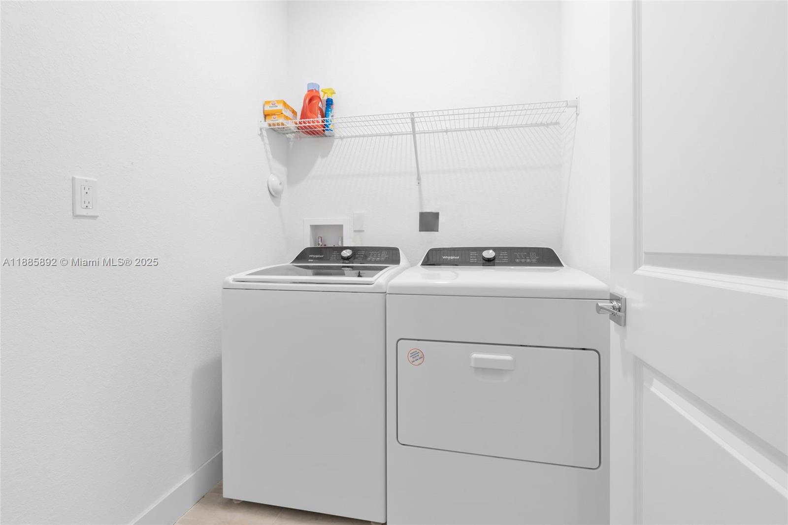 MERRICK SQUARE - Residential