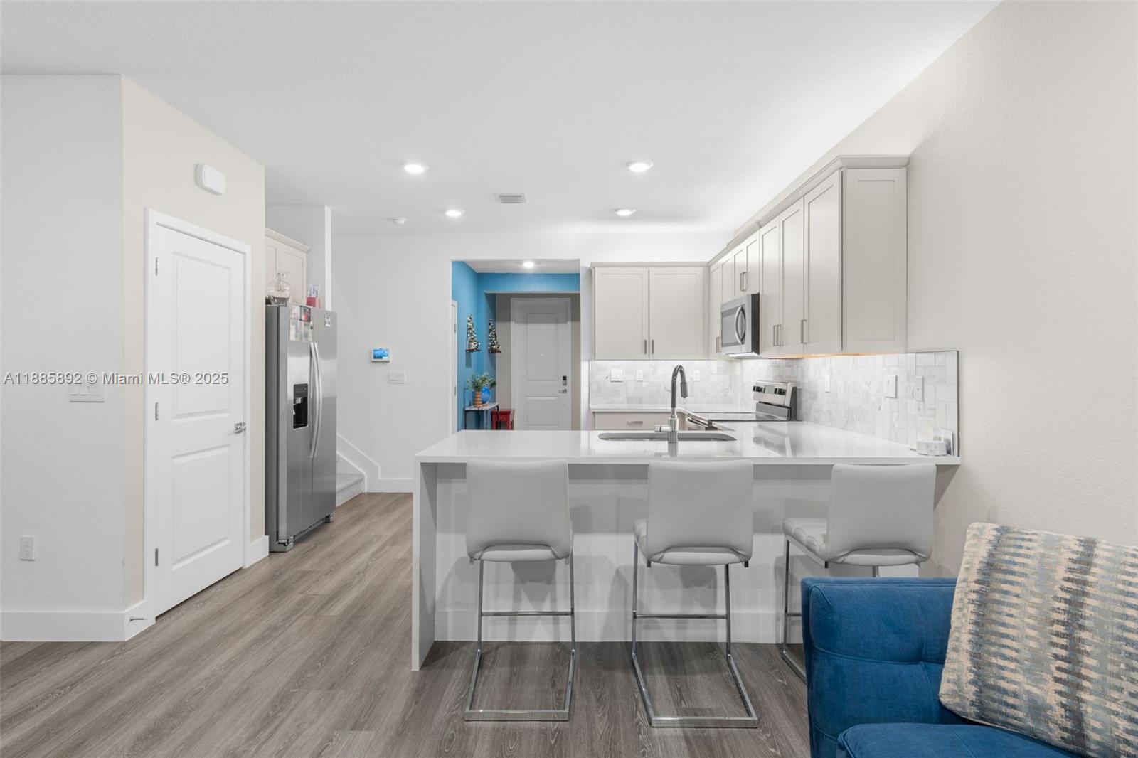 MERRICK SQUARE - Residential