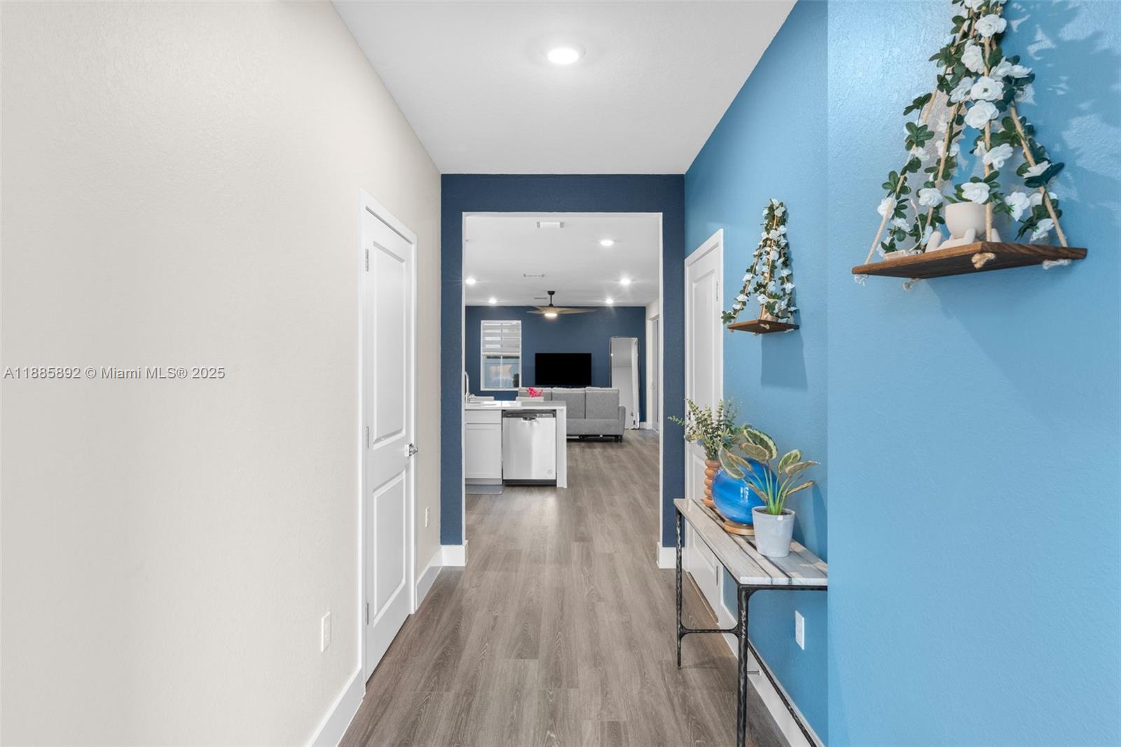 MERRICK SQUARE - Residential