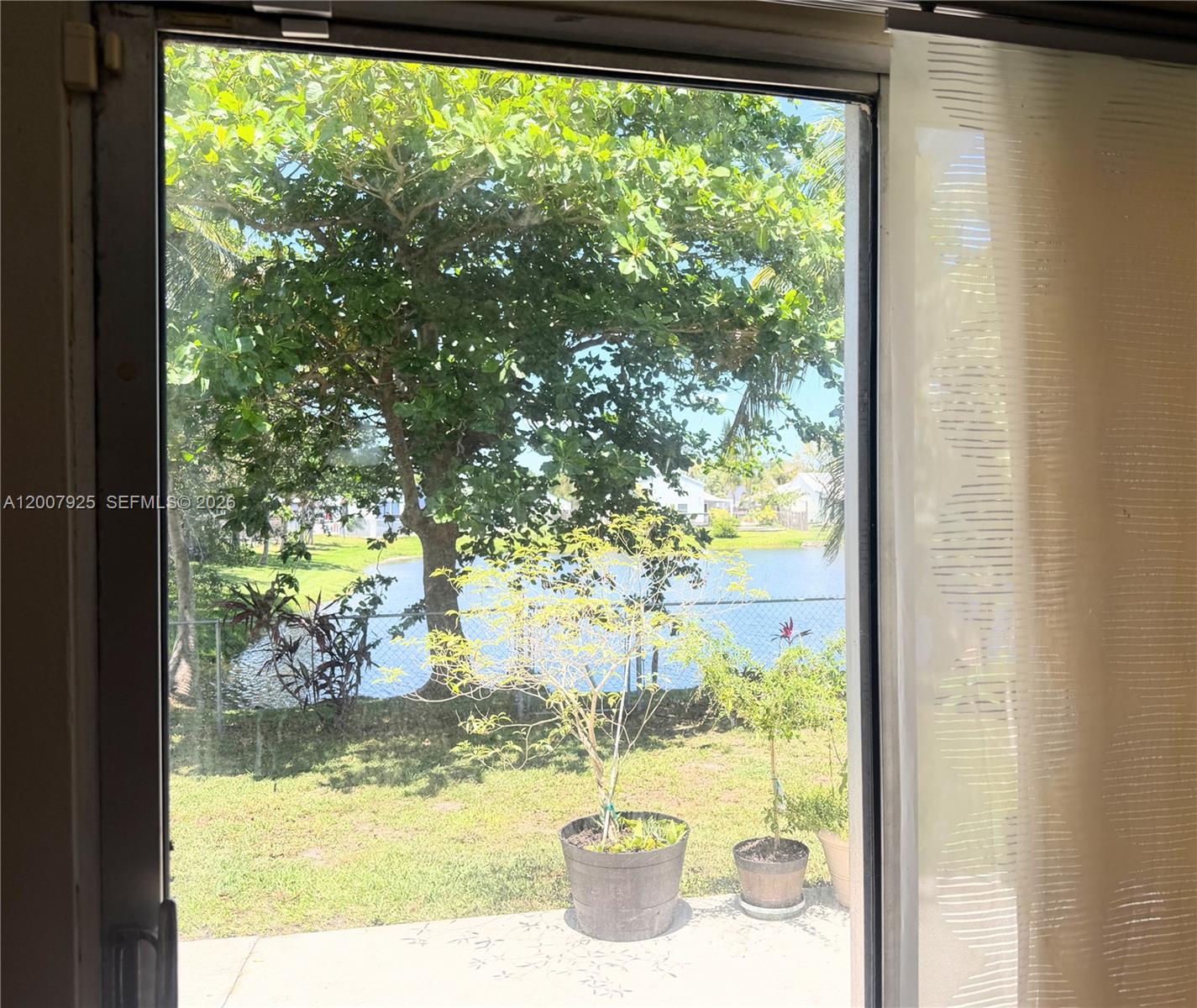 FAMILY HOMES - Residential