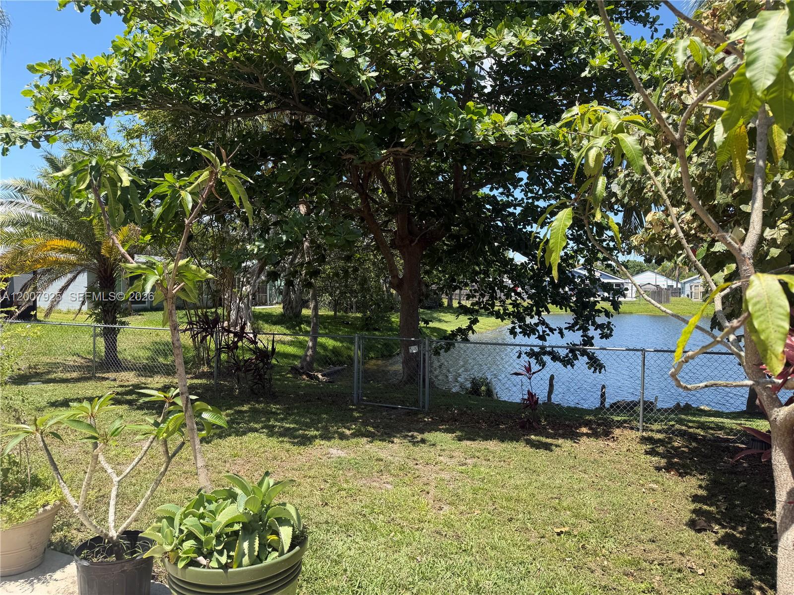 FAMILY HOMES - Residential