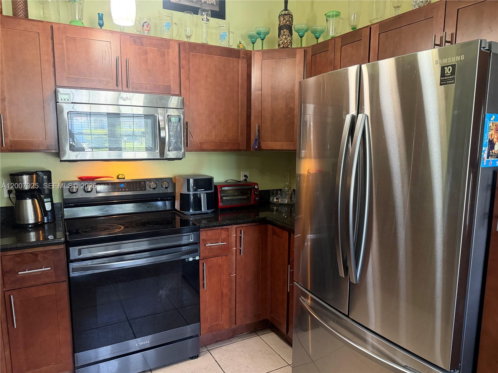 FAMILY HOMES - Residential