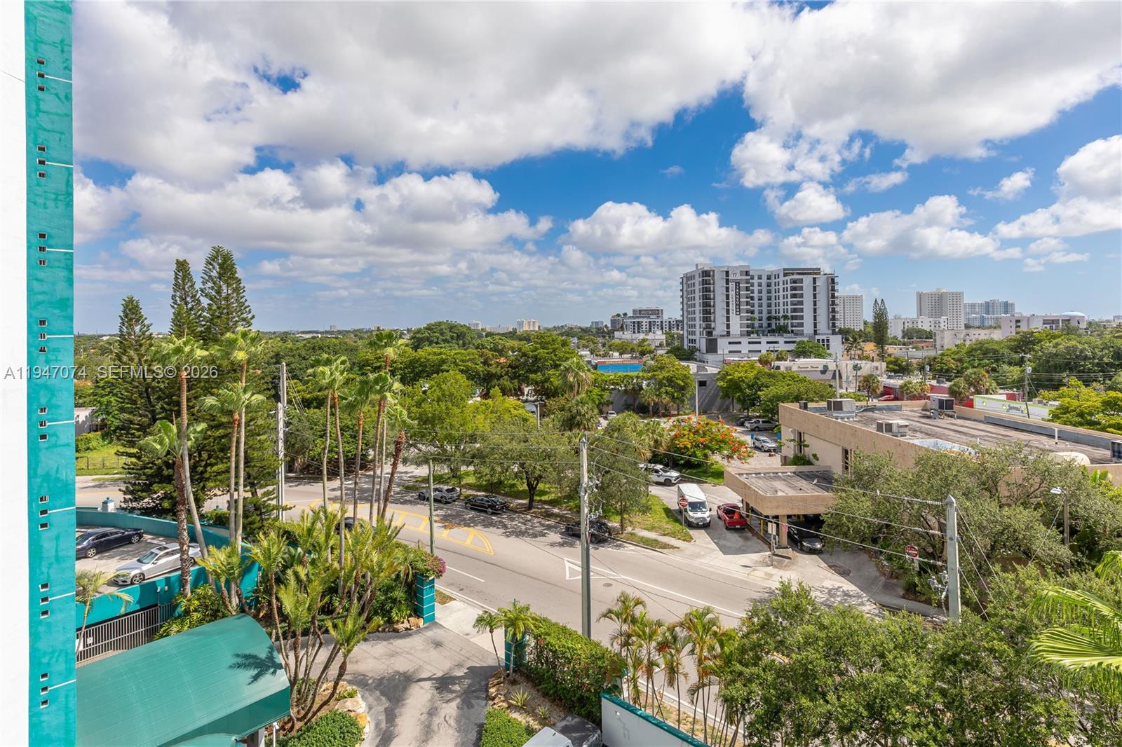 RIVER RUN CONDO PH I - Residential