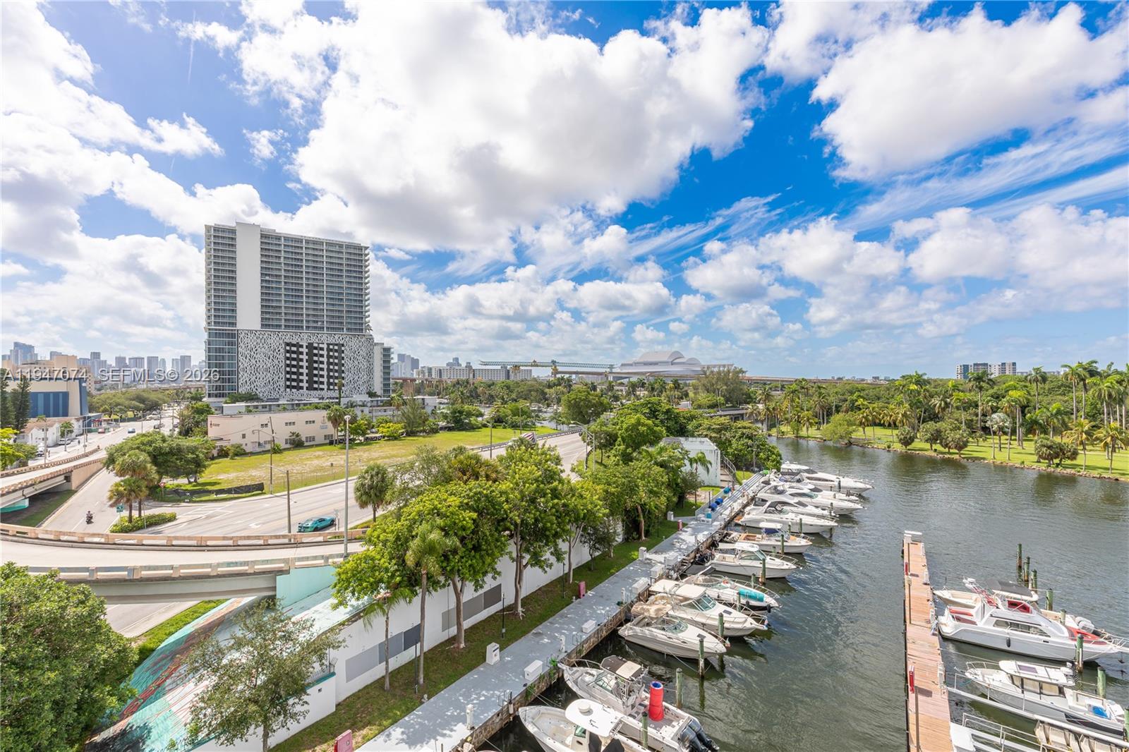 RIVER RUN CONDO PH I - Residential