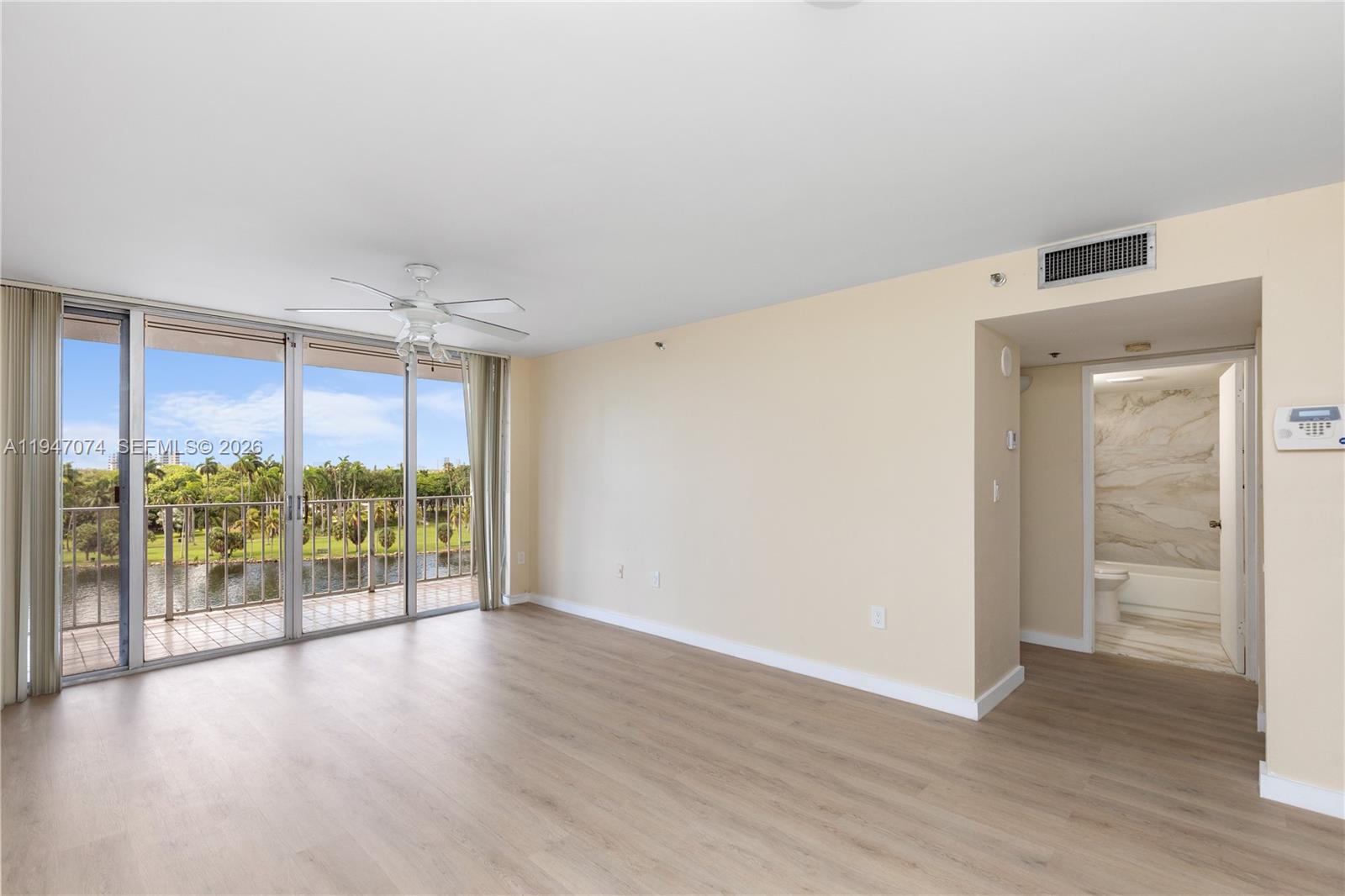 RIVER RUN CONDO PH I - Residential