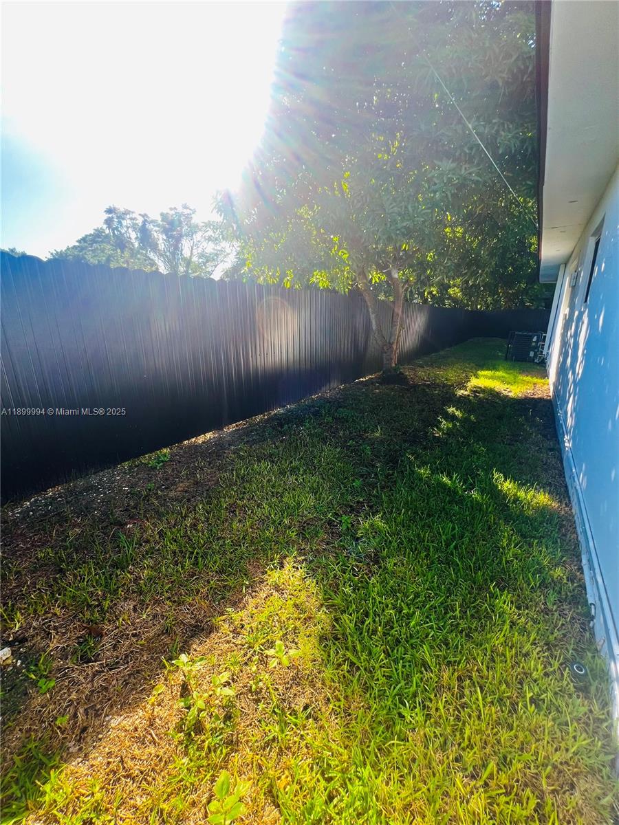 DIXIE HEIGHTS GARDEN - Residential Lease