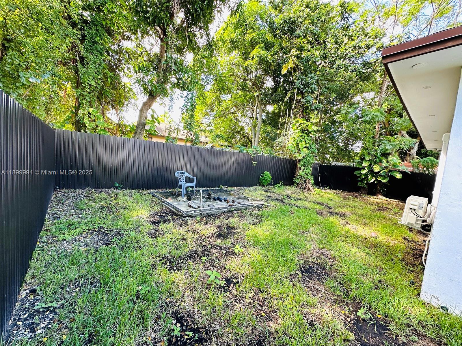 DIXIE HEIGHTS GARDEN - Residential Lease