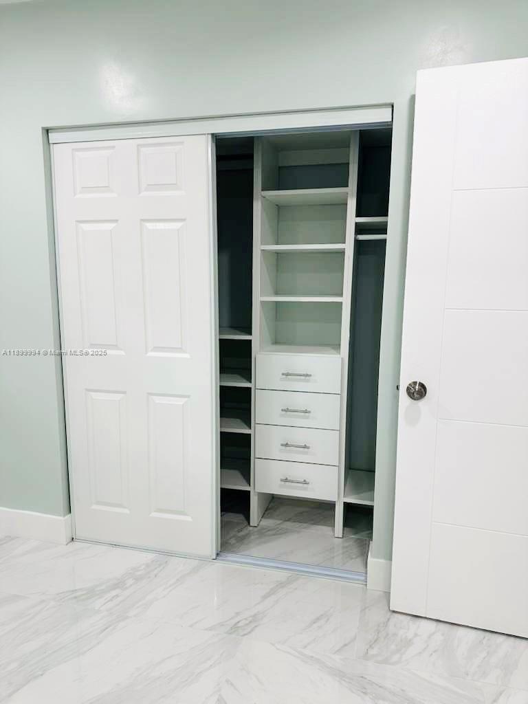 DIXIE HEIGHTS GARDEN - Residential Lease