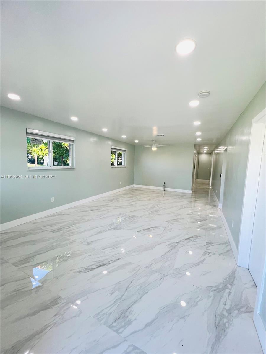 10370 SW 174th Ter NA