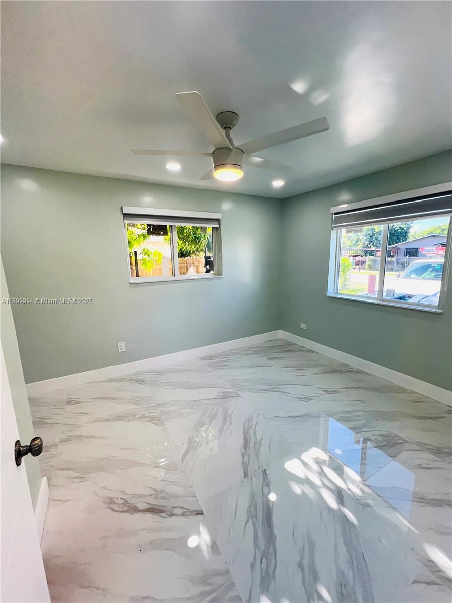 DIXIE HEIGHTS GARDEN - Residential Lease