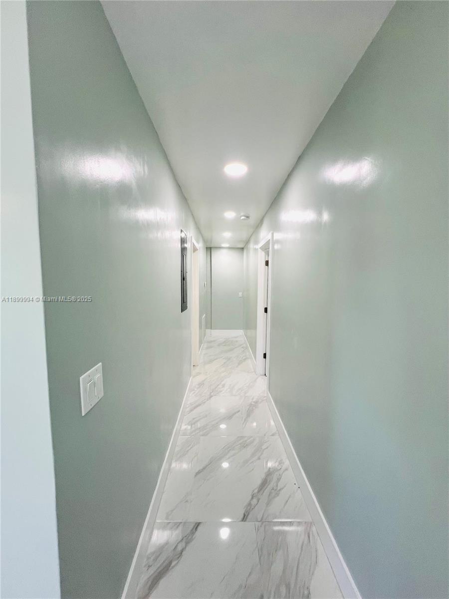 DIXIE HEIGHTS GARDEN - Residential Lease