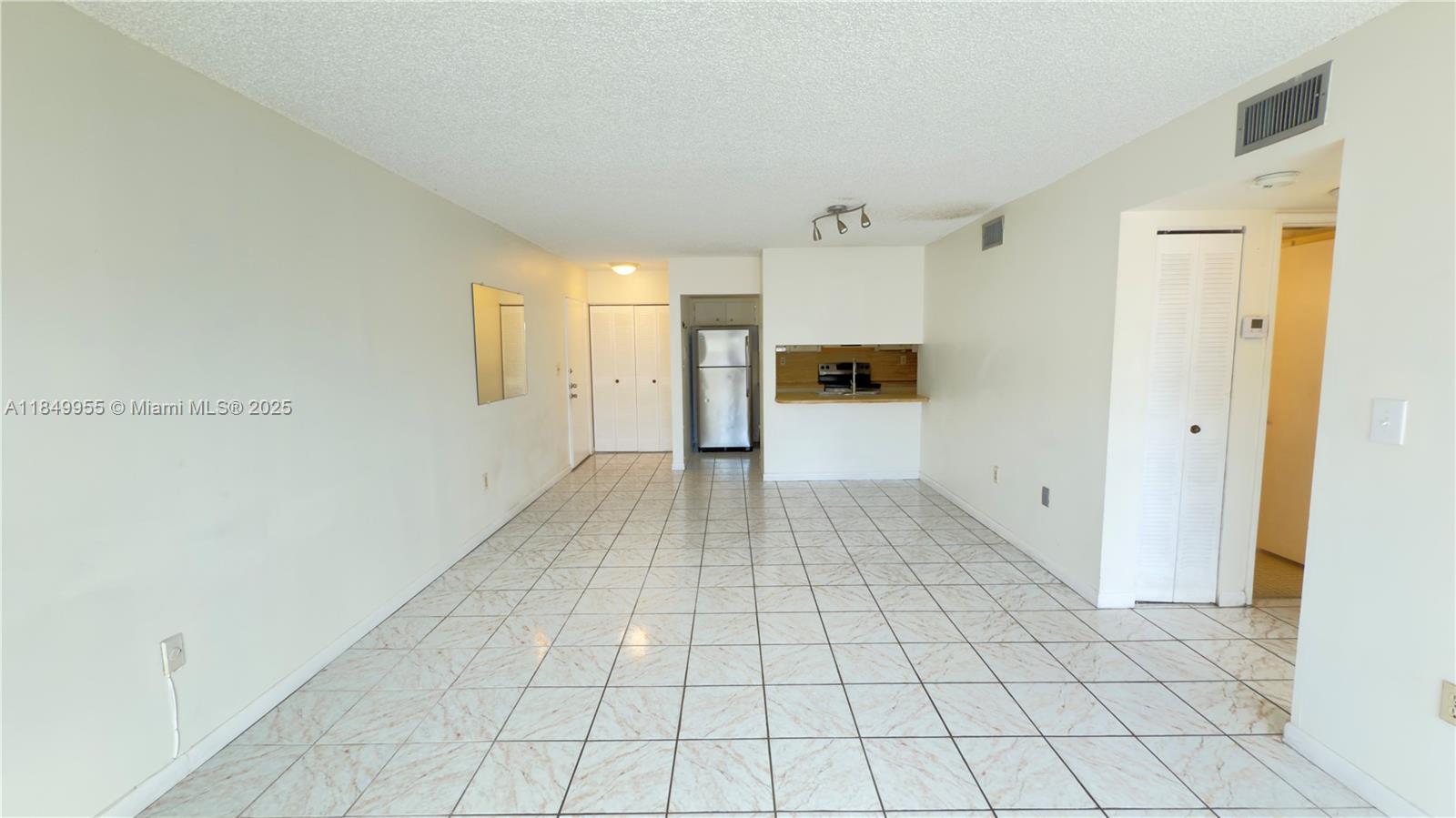 460 W Park Dr 106
