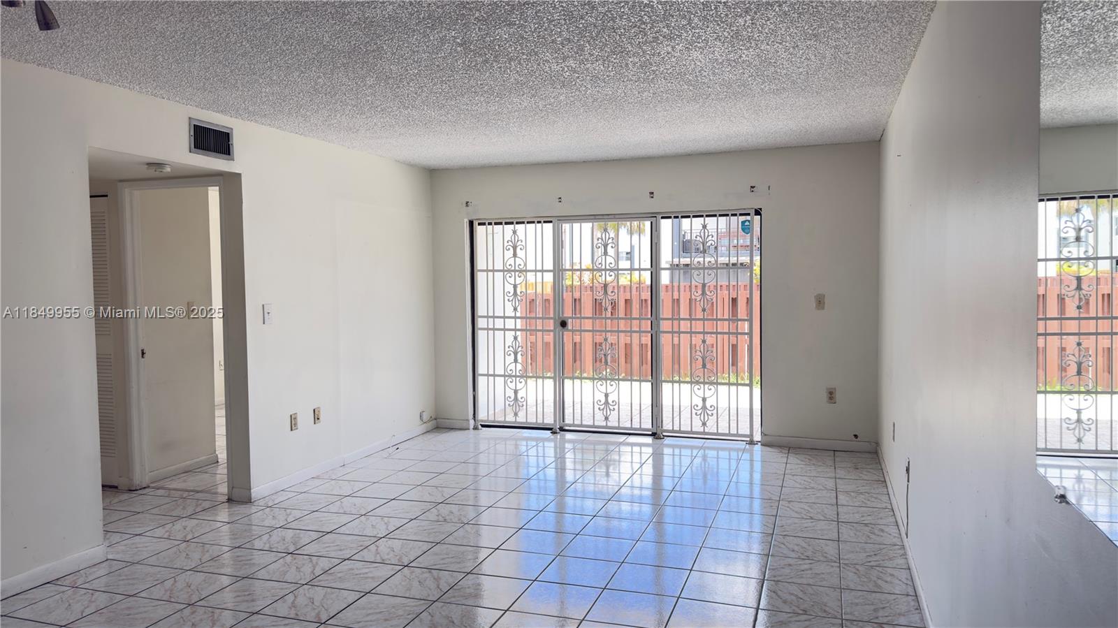 460 W Park Dr 106